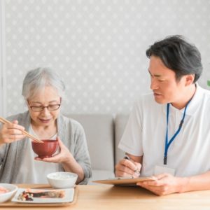 リピート配信　在宅で「食べる力」を支える：食の支援と嚥下リハビリの実践（118分）（2026年7月31日まで視聴可能）